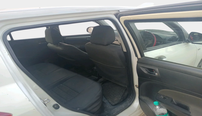 2014 Maruti Swift VXI, Petrol, Manual, 1,73,254 km, interior