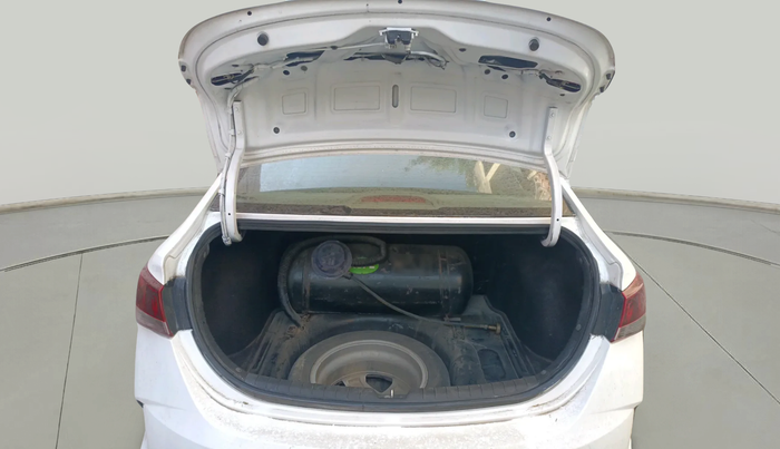 2022 Hyundai Verna SX 1.5 VTVT, Petrol, Manual, 1,04,523 km, exterior