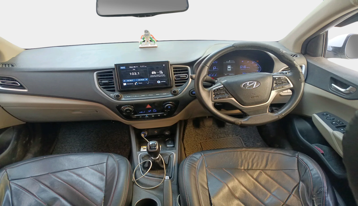 2022 Hyundai Verna SX 1.5 VTVT, Petrol, Manual, 1,04,523 km, interior