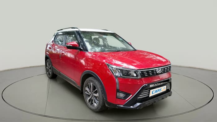 2020 Mahindra XUV300 W8 (O) 1.5 DIESEL, Diesel, Manual, 47,527 km, exterior