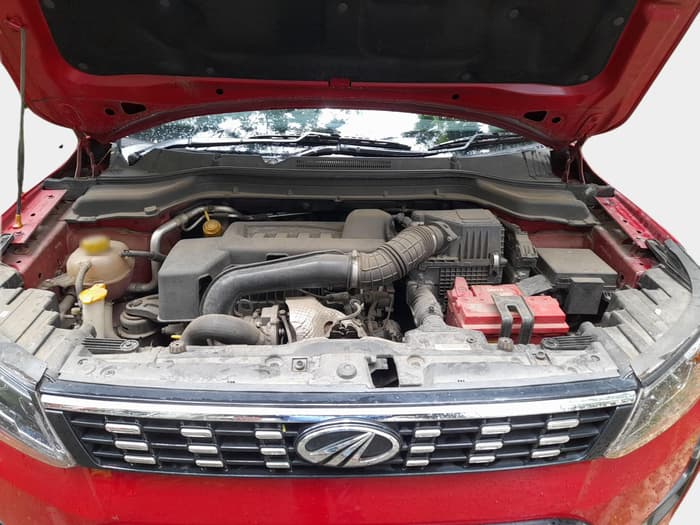 2020 Mahindra XUV300 W8 (O) 1.5 DIESEL, Diesel, Manual, 47,527 km, exterior
