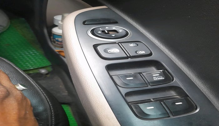 2015 Hyundai Grand i10 SPORTZ 1.2 KAPPA VTVT, Petrol, Manual, 31,412 km, interior