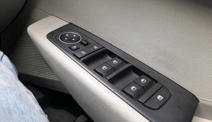 2023 KIA CARENS PRESTIGE PLUS 1.5 IMT DIESEL 7 STR, Diesel, Manual, 66,000 km, interior