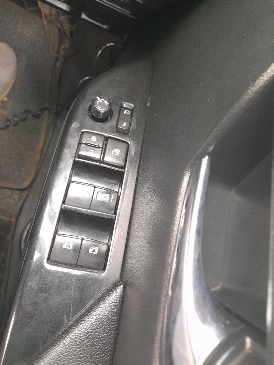 2022 Toyota HILUX HIGH 4X4 MT, Diesel, Manual, 68,001 km, interior