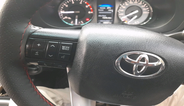 2022 Toyota HILUX HIGH 4X4 MT, Diesel, Manual, 68,001 km, interior