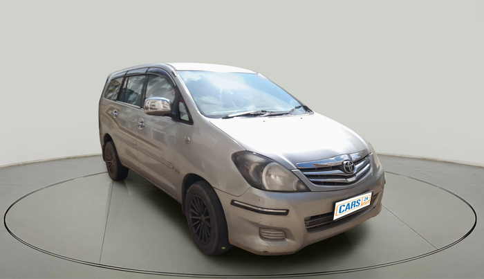 2011 Toyota Innova V 2.5 8 STR, Diesel, Manual, 1,24,290 km, exterior