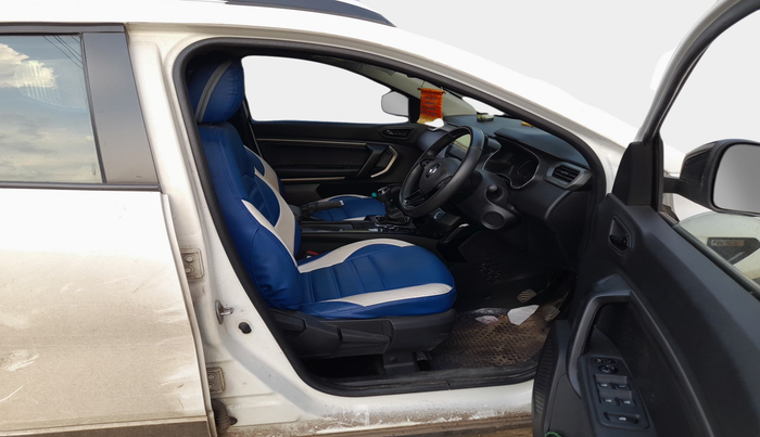 2021 Renault Kiger RXZ MT, Petrol, Manual, 29,096 km, interior
