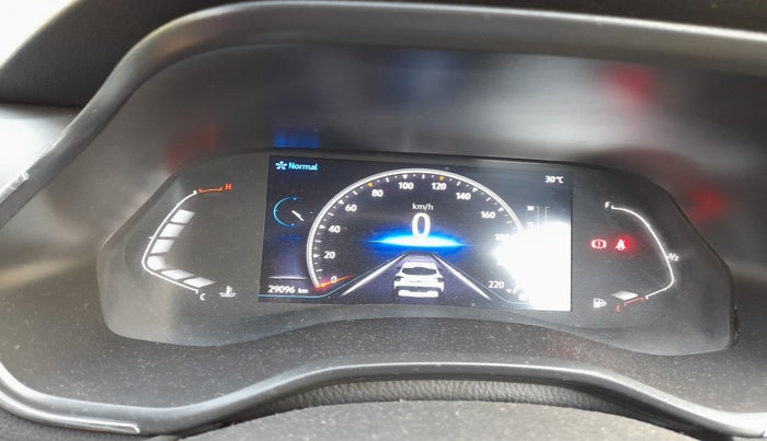 2021 Renault Kiger RXZ MT, Petrol, Manual, 29,096 km, interior