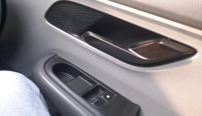 2021 Tata ALTROZ XE PETROL, Petrol, Manual, 35,059 km, interior