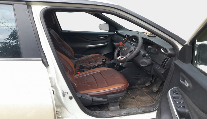2021 Nissan MAGNITE XV PREMIUM DUAL TONE, Petrol, Manual, 76,141 km, interior