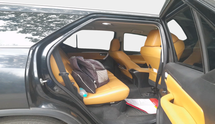 2021 Toyota Fortuner 4X4 MT 2.8 DIESEL, Diesel, Manual, 59,835 km, interior