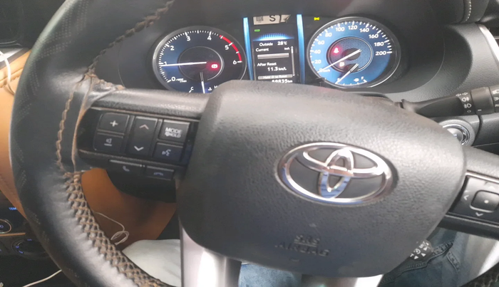 2021 Toyota Fortuner 4X4 MT 2.8 DIESEL, Diesel, Manual, 59,835 km, interior