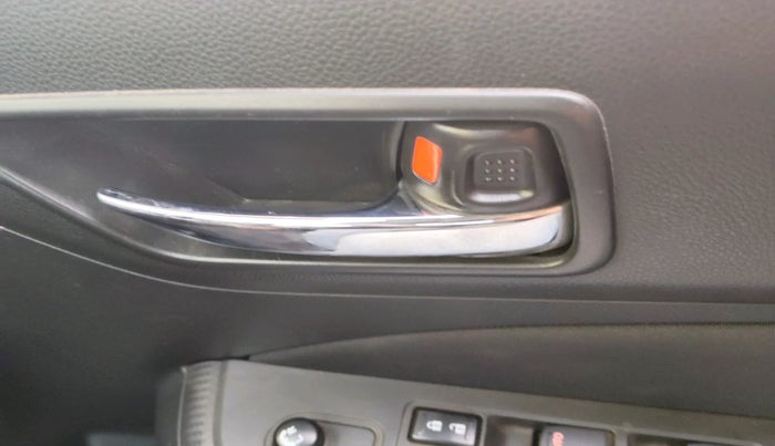 2024 Maruti Swift VXI, Petrol, Manual, 8,071 km, interior