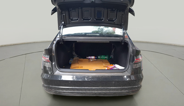 2024 Hyundai Verna SX 1.5 l MPI, Petrol, Manual, 8,043 km, exterior
