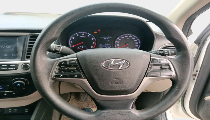 2018 Hyundai Verna 1.6 VTVT SX, Petrol, Manual, 79,798 km, interior