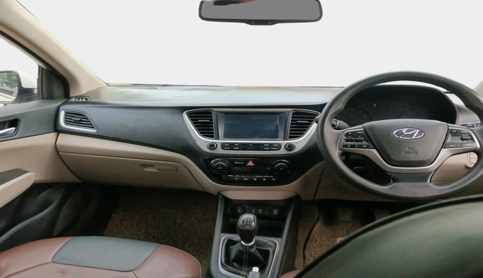 2018 Hyundai Verna 1.6 VTVT SX, Petrol, Manual, 79,798 km, interior