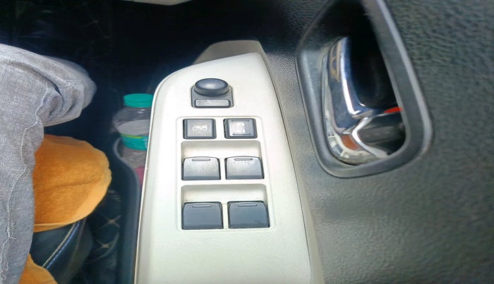 2017 Maruti IGNIS ZETA 1.2, Petrol, Manual, 1,63,532 km, interior