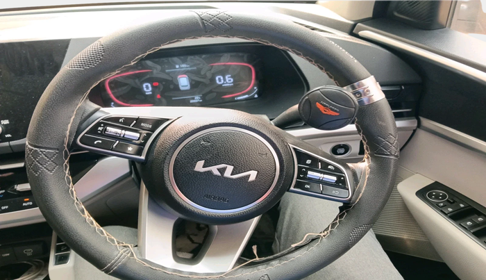 2022 KIA CARENS PRESTIGE PLUS 1.4 PETROL 7 STR, Petrol, Manual, 20,937 km, interior