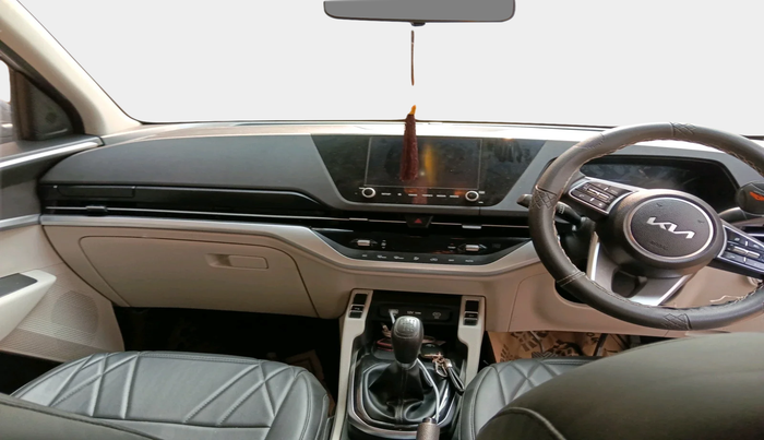 2022 KIA CARENS PRESTIGE PLUS 1.4 PETROL 7 STR, Petrol, Manual, 20,937 km, interior