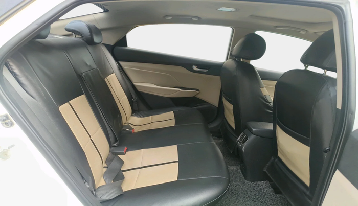 2017 Hyundai Verna 1.6 VTVT SX O, Petrol, Manual, 44,161 km, interior