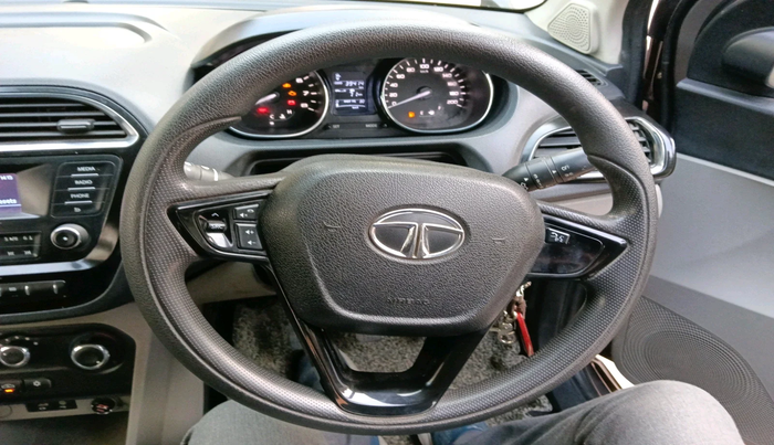 2018 Tata Tiago XZ PETROL, Petrol, Manual, 39,415 km, interior