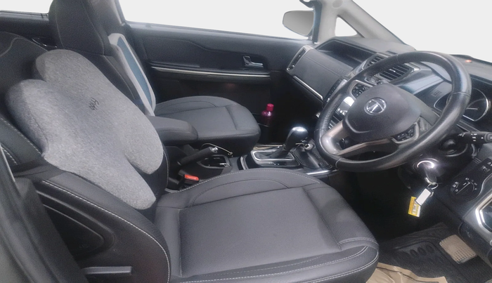 2017 Tata Hexa XTA 4X2 7 STR, Diesel, Automatic, 56,832 km, interior