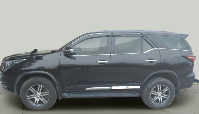2021 Toyota Fortuner 2.8 4X2 MT, Diesel, Manual, 67,862 km, exterior