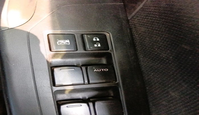 2018 Maruti Vitara Brezza ZDI, Diesel, Manual, 65,667 km, interior