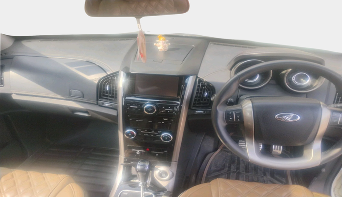 2019 Mahindra XUV500 W11 AT, Diesel, Automatic, 72,789 km, interior