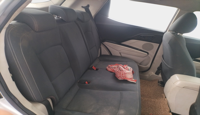 2019 Mahindra XUV300 W6 1.5 DIESEL, Diesel, Manual, 87,385 km, interior