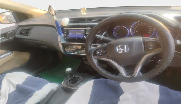 2015 Honda City 1.5L I-VTEC V MT, Petrol, Manual, 1,32,593 km, interior