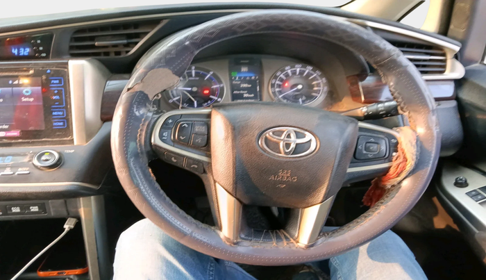 2017 Toyota Innova Crysta 2.4 VX 8 STR, Diesel, Manual, 1,08,675 km, interior