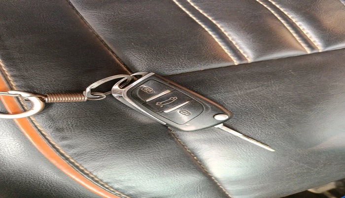 2011 Mahindra Scorpio LX, Diesel, Manual, 1,86,068 km, interior