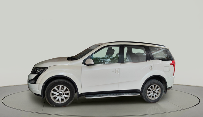 2015 Mahindra XUV500 W10, Diesel, Manual, 79,707 km, exterior