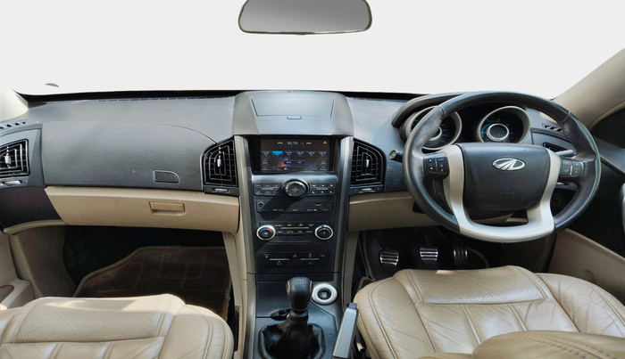 2015 Mahindra XUV500 W10, Diesel, Manual, 79,707 km, interior