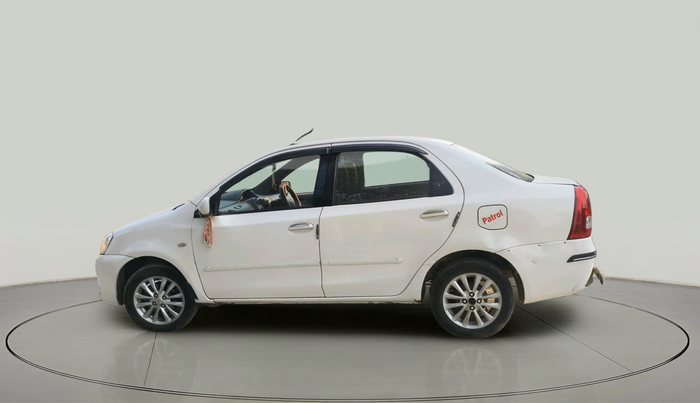 2011 Toyota Etios V, Petrol, Manual, 1,25,608 km, exterior