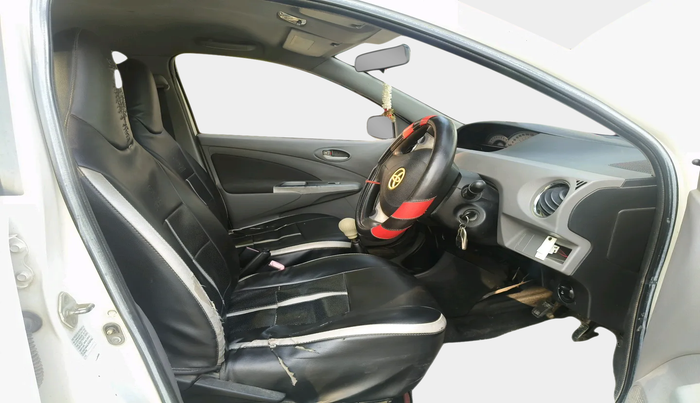 2011 Toyota Etios V, Petrol, Manual, 1,25,608 km, interior