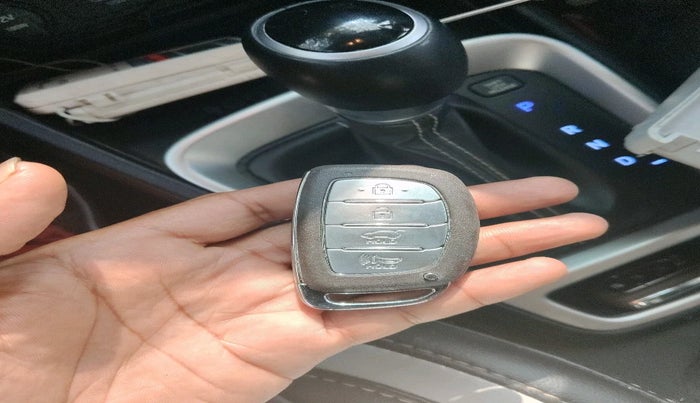 2020 Hyundai VENUE SX PLUS 1.0 TURBO DCT, Petrol, Automatic, 84,393 km, interior