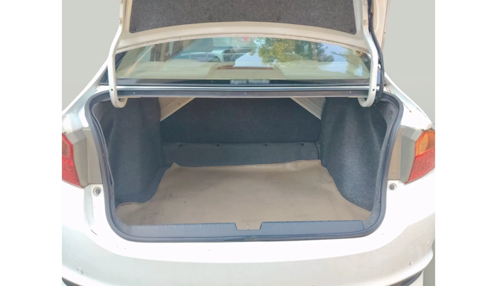 2017 Honda City 1.5L I-VTEC VX, Petrol, Manual, 2,25,575 km, exterior