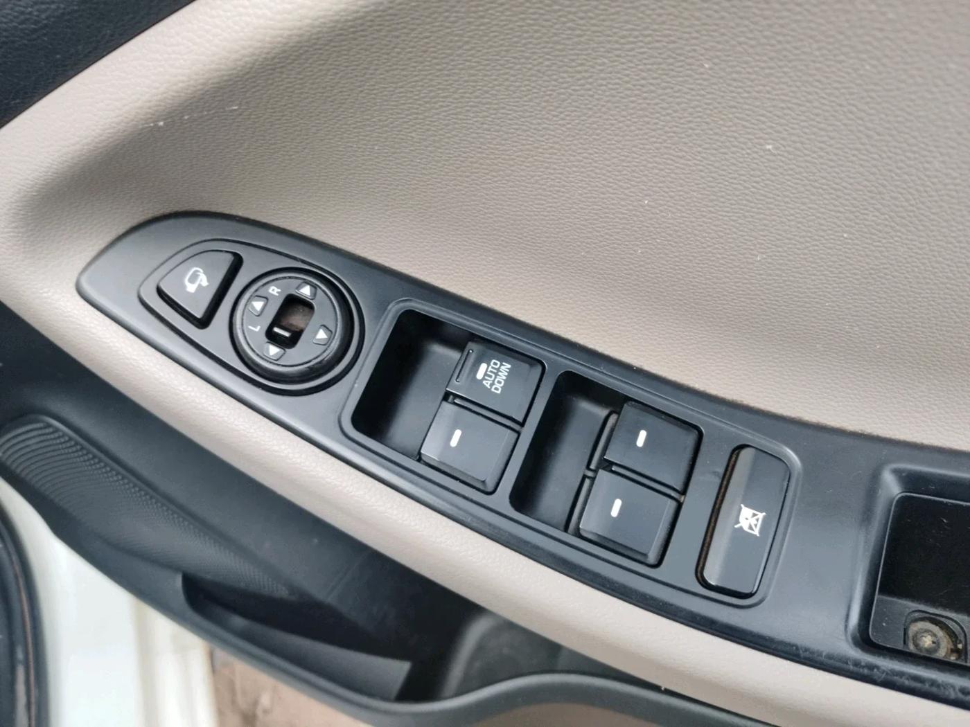 2019 Hyundai Elite i20 SPORTZ PLUS 1.2, Petrol, Manual, 1,33,486 km, interior