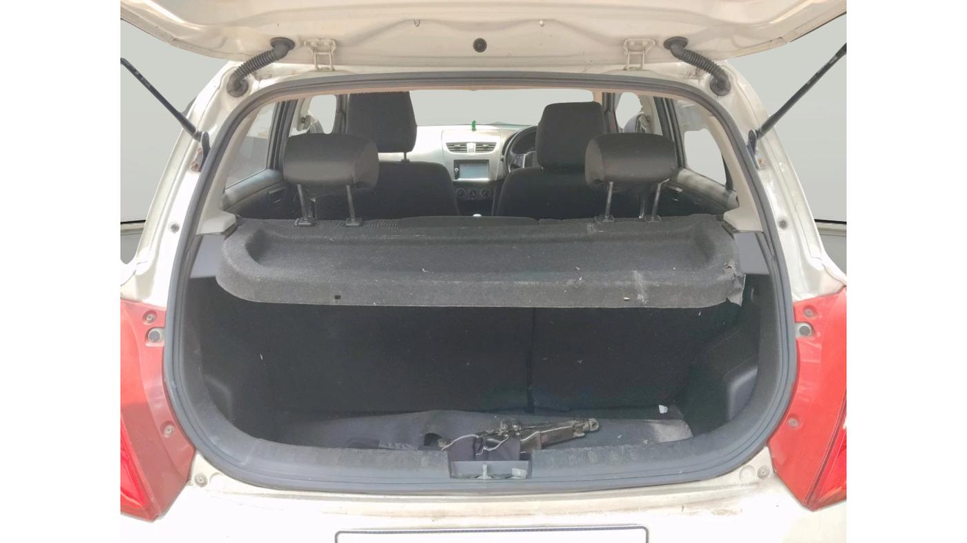 2017 Maruti Swift LXI (O), Petrol, Manual, 90,972 km, exterior