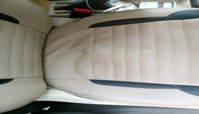 2011 Volkswagen Vento TRENDLINE 1.6, Petrol, Manual, 1,20,208 km, interior