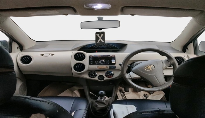 2013 Toyota Etios Liva GD, Diesel, Manual, 1,20,525 km, interior