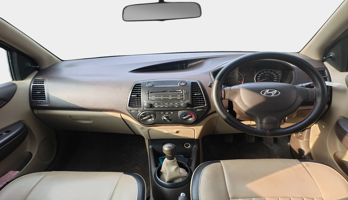2010 Hyundai i20 MAGNA 1.2, Petrol, Manual, 10,00,104 km, interior