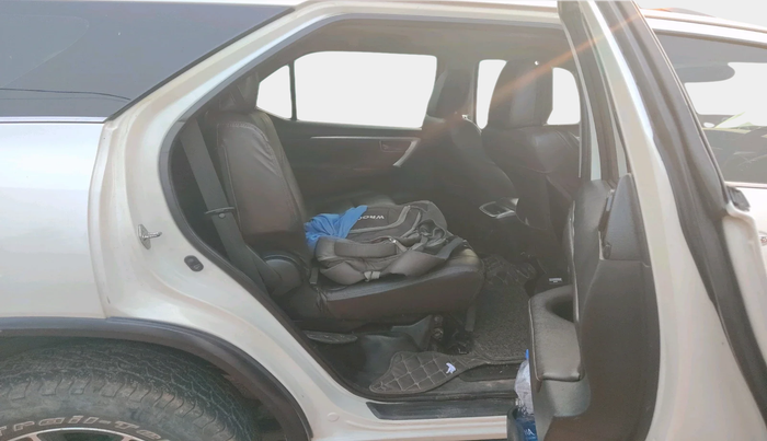 2017 Toyota Fortuner 2.8 4X2 AT, Diesel, Automatic, 1,07,032 km, interior