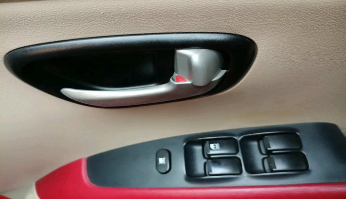 2010 Hyundai i10 SPORTZ 1.2, Petrol, Manual, 60,380 km, interior