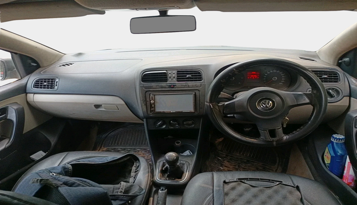 2013 Volkswagen Polo TRENDLINE 1.2L DIESEL, Diesel, Manual, 1,34,145 km, interior