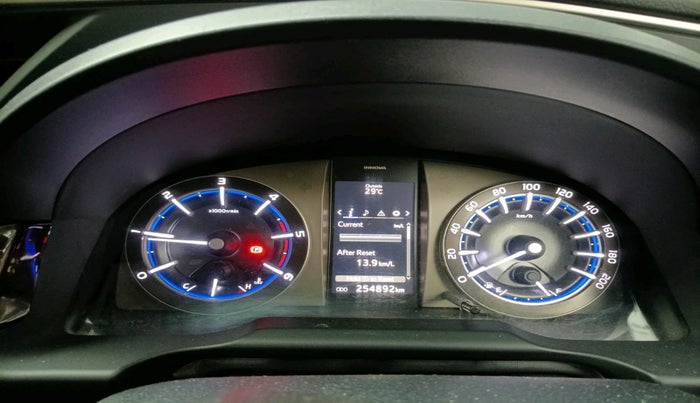 2017 Toyota Innova Crysta 2.4 VX 8 STR, Diesel, Manual, 2,54,892 km, interior