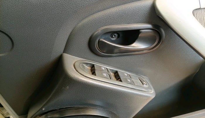 2013 Renault Duster 85 PS RXL DIESEL, Diesel, Manual, 83,172 km, interior