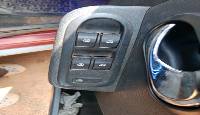 2012 Renault Duster 110 PS RXZ DIESEL, Diesel, Manual, 1,42,428 km, interior